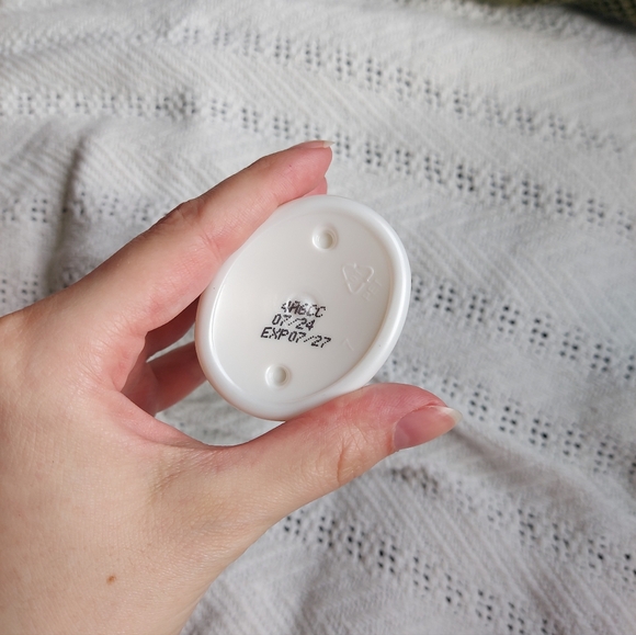 Avene Tolerance Extremely Gentle Cleanser 200mL - Picture 3 of 4